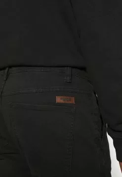 INDICODE JEANS WEAVER - Jean Slim - Black 11 INDICODE JEANS WEAVER - Jean Slim - Black -INDICODE JEANS Boutique 00c11b188d384a2aa122336a12dfd932