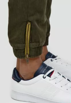 INDICODE JEANS HAWKINS - Pantalon Cargo - Forest -INDICODE JEANS Boutique 0c0bffd6ecfe4cc68b3105967a543c40