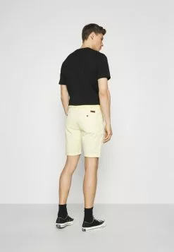 INDICODE JEANS CONER - Short - Pale Banana 8 INDICODE JEANS CONER - Short - Pale Banana -INDICODE JEANS Boutique 2015cf4c20e54fa1b7e9802dee41d68b