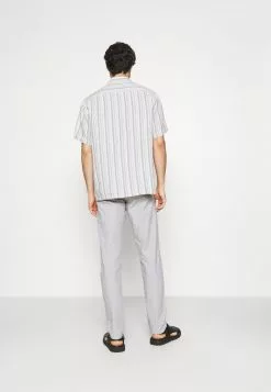 INDICODE JEANS GALLEGOS - Pantalon Classique - Grey 7 INDICODE JEANS GALLEGOS - Pantalon Classique - Grey -INDICODE JEANS Boutique 27692fa85b5c426cb52ed3f59cfed264