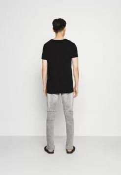 INDICODE JEANS NOVAST - T-shirt Imprimé - Black -INDICODE JEANS Boutique 2f7431f93c3641dc8731a89f6c7ed6bc