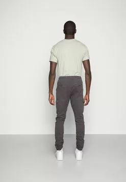 INDICODE JEANS LAKELAND - Pantalon Cargo - Dark Grey -INDICODE JEANS Boutique 32af84d59b424bd08ec40765d634ba91