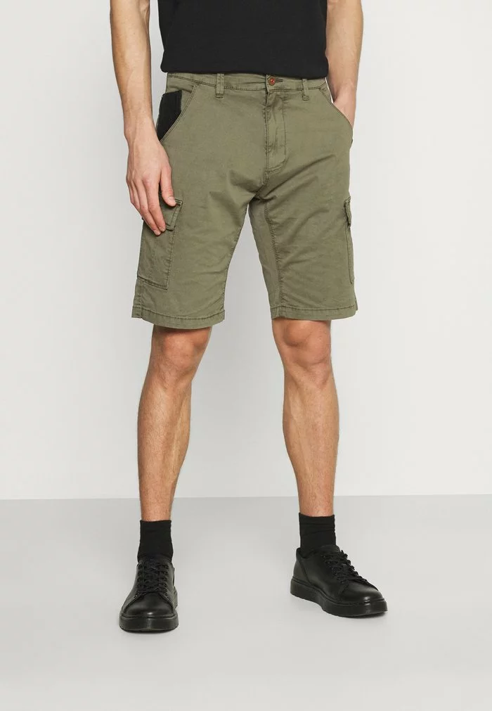 INDICODE JEANS ATHLONE - Short - Army 1 INDICODE JEANS ATHLONE - Short - Army