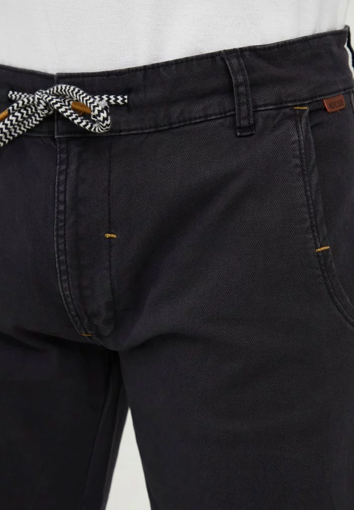 INDICODE JEANS IDMIKA - Short - Jet Black 6 INDICODE JEANS IDMIKA - Short - Jet Black – Image 6