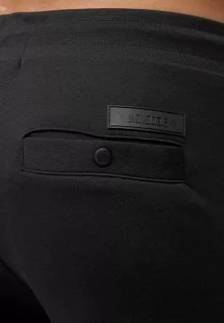 INDICODE JEANS Yates - Short - Black -INDICODE JEANS Boutique 5727482add444f8e839a2fb904296530