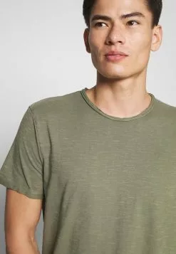INDICODE JEANS ALAIN - T-shirt Basique - Cypress -INDICODE JEANS Boutique 5c239786ff024856942df3bca7e3f816