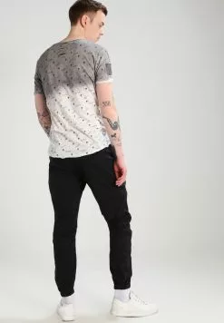 INDICODE JEANS LEVI - Pantalon Cargo - Black 8 INDICODE JEANS LEVI - Pantalon Cargo - Black -INDICODE JEANS Boutique 5c29896338734b73aecb339f9853eae2