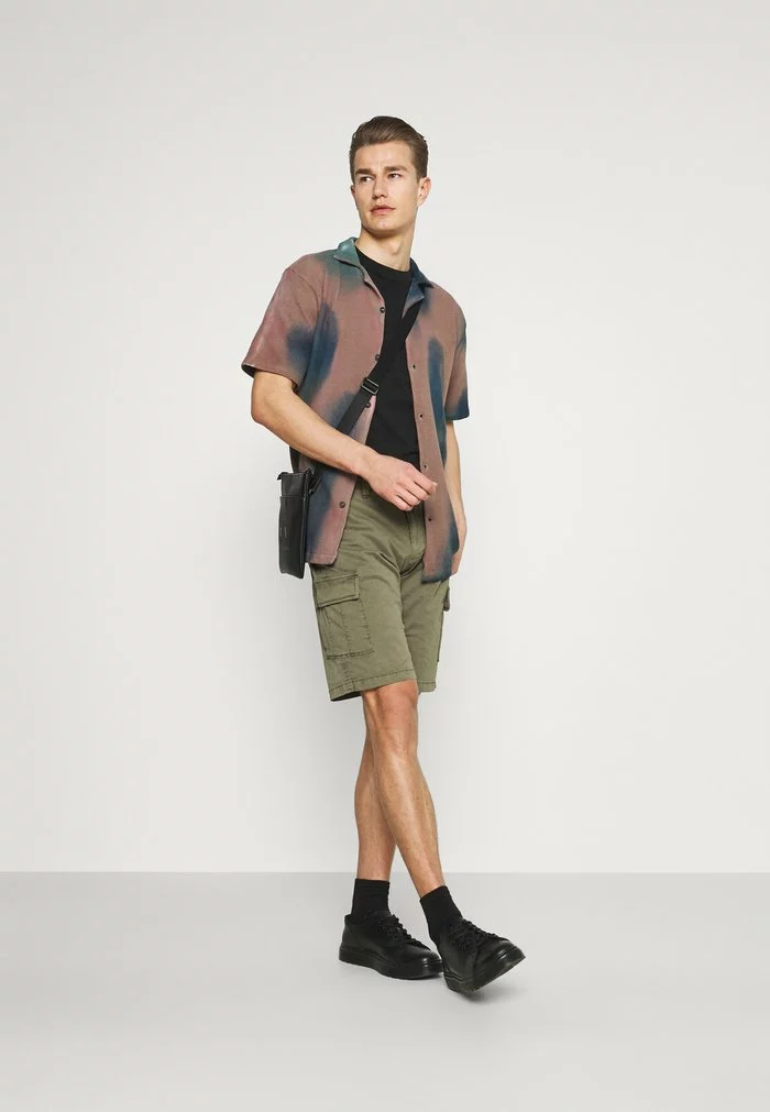 INDICODE JEANS ATHLONE - Short - Army 2 INDICODE JEANS ATHLONE - Short - Army – Image 2