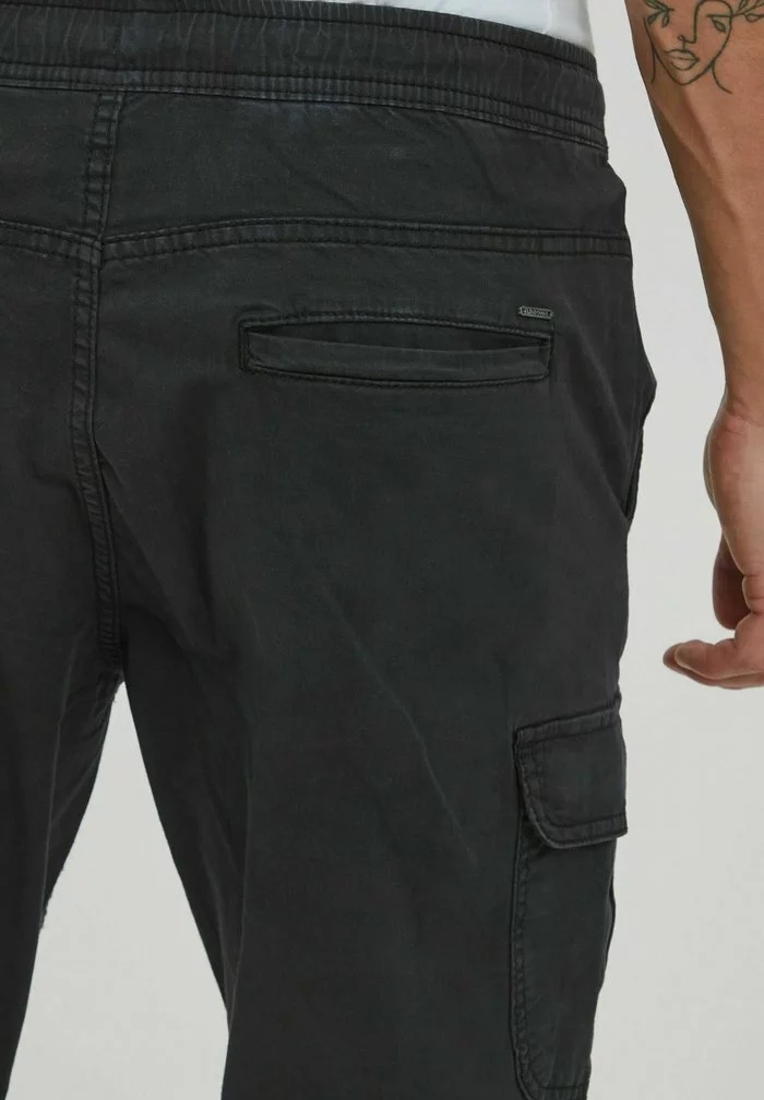 INDICODE JEANS IDGILMAT - Pantalon Cargo - Black 4 INDICODE JEANS IDGILMAT - Pantalon Cargo - Black – Image 4