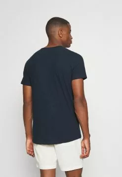 INDICODE JEANS COHEN - T-shirt Basique - Navy 10 INDICODE JEANS COHEN - T-shirt Basique - Navy -INDICODE JEANS Boutique 64e75f83f70a461d9e8765dbda1938a3