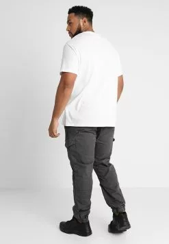 INDICODE JEANS LEVI PLUS - Pantalon Cargo - Raven -INDICODE JEANS Boutique 6f9d54e5c0e449b4acc64592b224d895