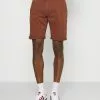 INDICODE JEANS KAISER CHINO EXCLUSIV - Short - Bootbeer