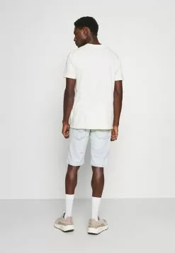 INDICODE JEANS KADEN - Short En Jean - Bleach 7 INDICODE JEANS KADEN - Short En Jean - Bleach -INDICODE JEANS Boutique 8a698cab3288435496e167ee128bcbe0