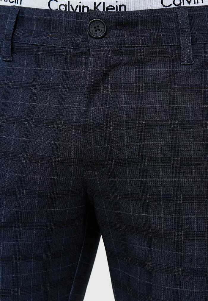 INDICODE JEANS AALBORG - Short - Navy Check 5 INDICODE JEANS AALBORG - Short - Navy Check – Image 5