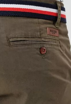 INDICODE JEANS Short - Dark Green -INDICODE JEANS Boutique a2d6bfd2e4a54cc595a92802ddf13f24