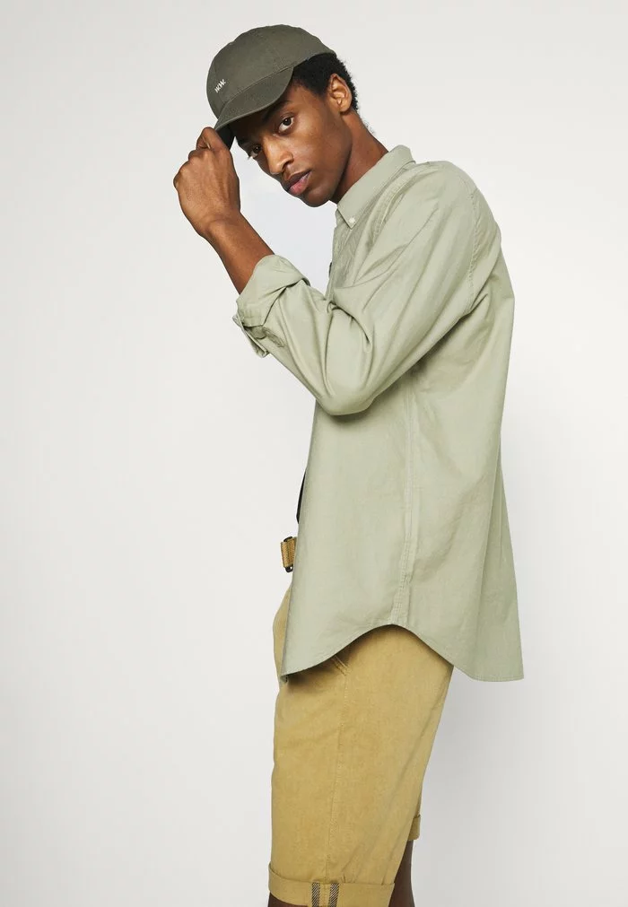 INDICODE JEANS KAISER CHINO EXCLUSIV - Short - Amber 4 INDICODE JEANS KAISER CHINO EXCLUSIV - Short - Amber – Image 4