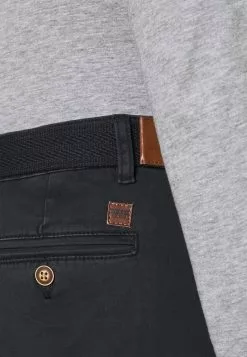 INDICODE JEANS KAISER CHINO EXCLUSIV - Short - Black -INDICODE JEANS Boutique ac09ade543c54d53a480430ad1ac3d39