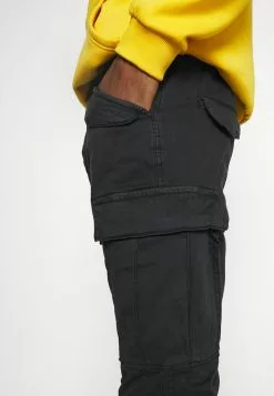 INDICODE JEANS VILLANUVA - Pantalon Cargo - Black 11 INDICODE JEANS VILLANUVA - Pantalon Cargo - Black -INDICODE JEANS Boutique b18b30460ad04e90a049eb1198c0c739