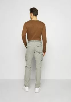 INDICODE JEANS WILLIAM - Pantalon Cargo - Light Grey 7 INDICODE JEANS WILLIAM - Pantalon Cargo - Light Grey -INDICODE JEANS Boutique b18ff5758e934de4b0d006c07cc451ec