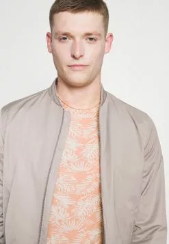 INDICODE JEANS KEEN - T-shirt Imprimé - Caral Cloud -INDICODE JEANS Boutique b35bb8ab47824d43a491fb3a12cf0ece