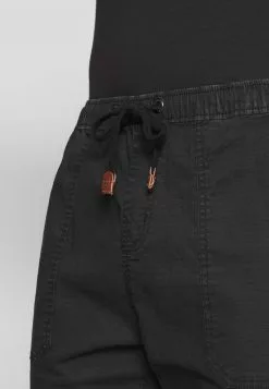 INDICODE JEANS THISTED - Short - Black -INDICODE JEANS Boutique b6747b2fc1c74d6aaeb4dcc2af42b1eb