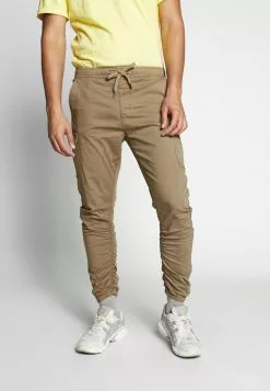 INDICODE JEANS LAKELAND - Pantalon Cargo - Amber