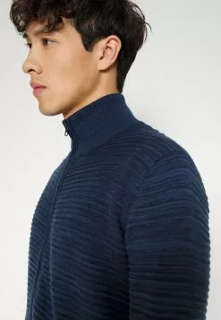 INDICODE JEANS BADRIC - Gilet - Navy 9 INDICODE JEANS BADRIC - Gilet - Navy -INDICODE JEANS Boutique c0e9173515904581bba77476808b6bdc