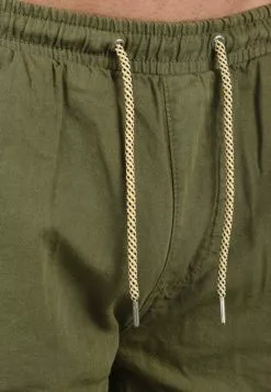 INDICODE JEANS IDABERAVON - Short - Dark Olive -INDICODE JEANS Boutique c1bafd63aa694d9292c3f131dbc01e75