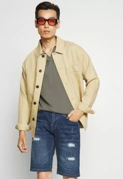 INDICODE JEANS KADEN HOLES - Short En Jean - Medium Indigo -INDICODE JEANS Boutique c2a67b6eb4d94ebea71f9499144c64f3