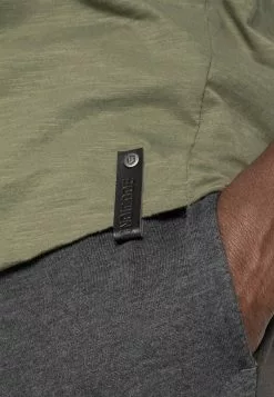 INDICODE JEANS ALAIN - T-shirt Basique - Army -INDICODE JEANS Boutique c332e78e9c4148e199ce8b524df32085