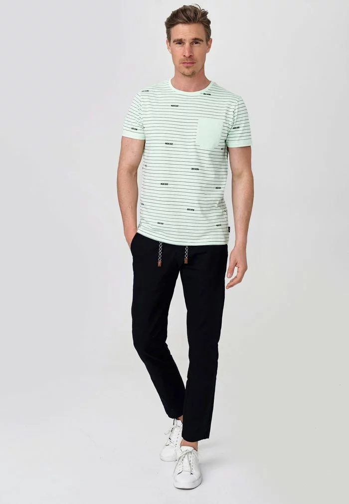 INDICODE JEANS ECKLEY - T-shirt Imprimé - Pastel Green 2 INDICODE JEANS ECKLEY - T-shirt Imprimé - Pastel Green – Image 2