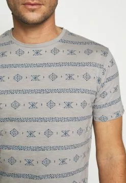 INDICODE JEANS CANNES - T-shirt Imprimé - Grey 11 INDICODE JEANS CANNES - T-shirt Imprimé - Grey -INDICODE JEANS Boutique d663ed779d1041f4a669bdcede740a5f