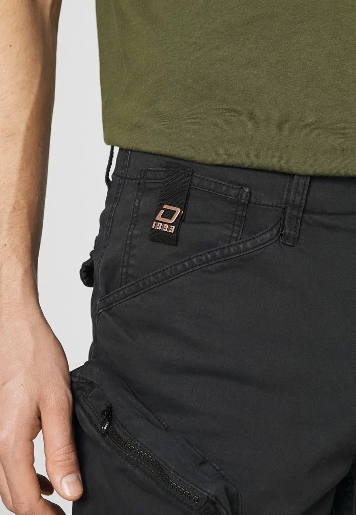 INDICODE JEANS SABARDELL UTILITY - Short - Black 5 INDICODE JEANS SABARDELL UTILITY - Short - Black – Image 5