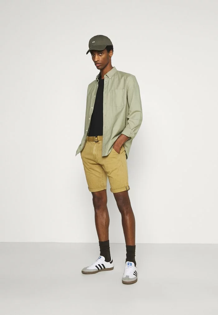 INDICODE JEANS KAISER CHINO EXCLUSIV - Short - Amber 2 INDICODE JEANS KAISER CHINO EXCLUSIV - Short - Amber – Image 2