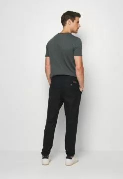 INDICODE JEANS VIBORG - Pantalon Classique - Black -INDICODE JEANS Boutique e354a9d16c1e4dd6a9d2d797a339e2c5