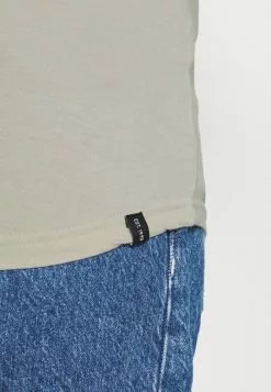 INDICODE JEANS CLIFF - T-shirt Basique - Sky Way -INDICODE JEANS Boutique e5e58350f3ad4b8eace7cf7adc1ddf5c