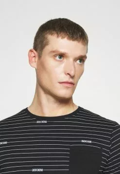 INDICODE JEANS ECKLEY - T-shirt Imprimé - Black -INDICODE JEANS Boutique e6da01d568f14ea3b766c6de6ba35a87