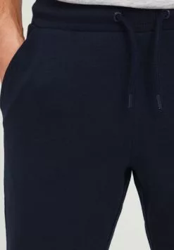 INDICODE JEANS IDKENNAN - Short - Navy 9 INDICODE JEANS IDKENNAN - Short - Navy -INDICODE JEANS Boutique ea302ee48e184167bf24b7051def085e