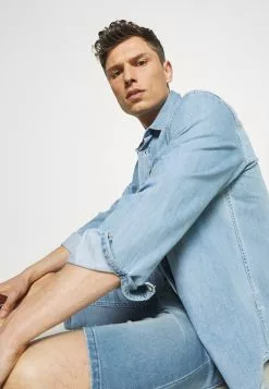 INDICODE JEANS COMMERCIALKEN - Short En Jean - Blue Wash 12 INDICODE JEANS COMMERCIALKEN - Short En Jean - Blue Wash -INDICODE JEANS Boutique f18766bc21a04c9185e216954357188b