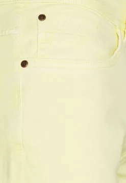 INDICODE JEANS MCINTOSH - Short En Jean - Pale Banana 5 INDICODE JEANS MCINTOSH - Short En Jean - Pale Banana -INDICODE JEANS Boutique f2f6f83fd4204b91bec8bed78230d276