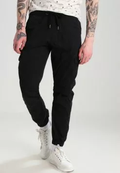 INDICODE JEANS LEVI - Pantalon Cargo - Black