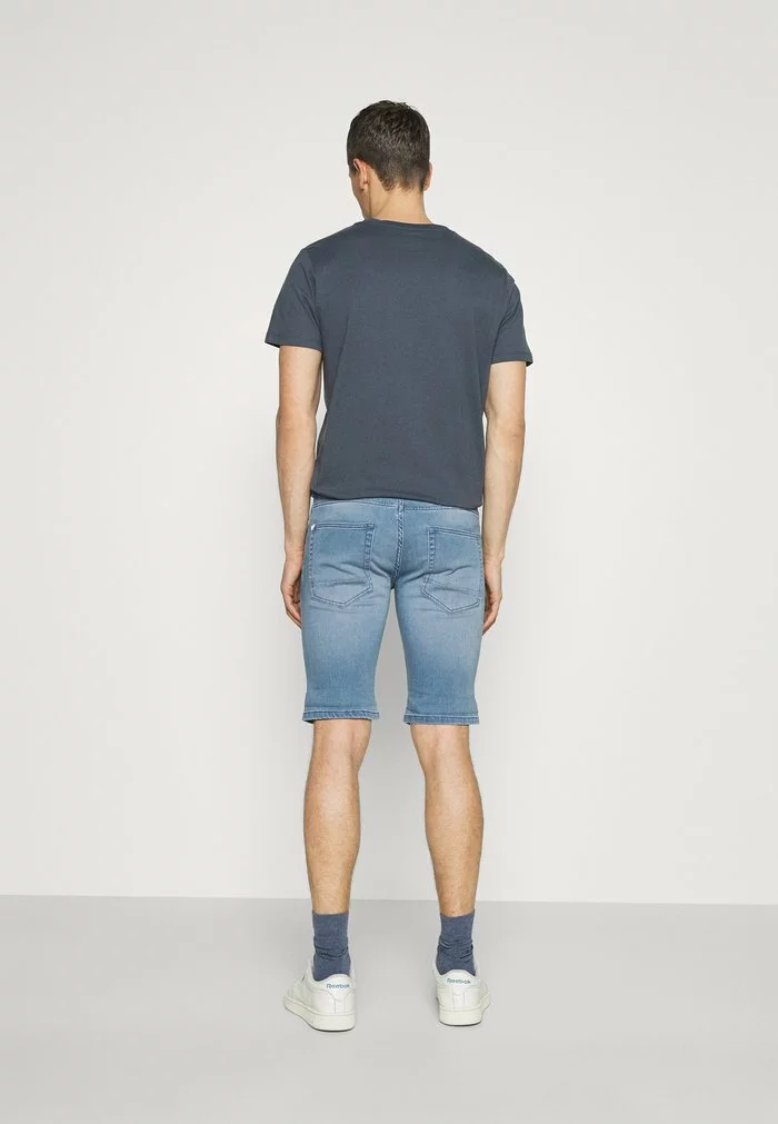 INDICODE JEANS COMMERCIALKEN - Short En Jean - Blue Wash 3 INDICODE JEANS COMMERCIALKEN - Short En Jean - Blue Wash – Image 3
