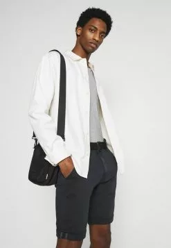 INDICODE JEANS KAISER CHINO EXCLUSIV - Short - Black -INDICODE JEANS Boutique fbf3b01b0c7647489e908a1608ba53d1